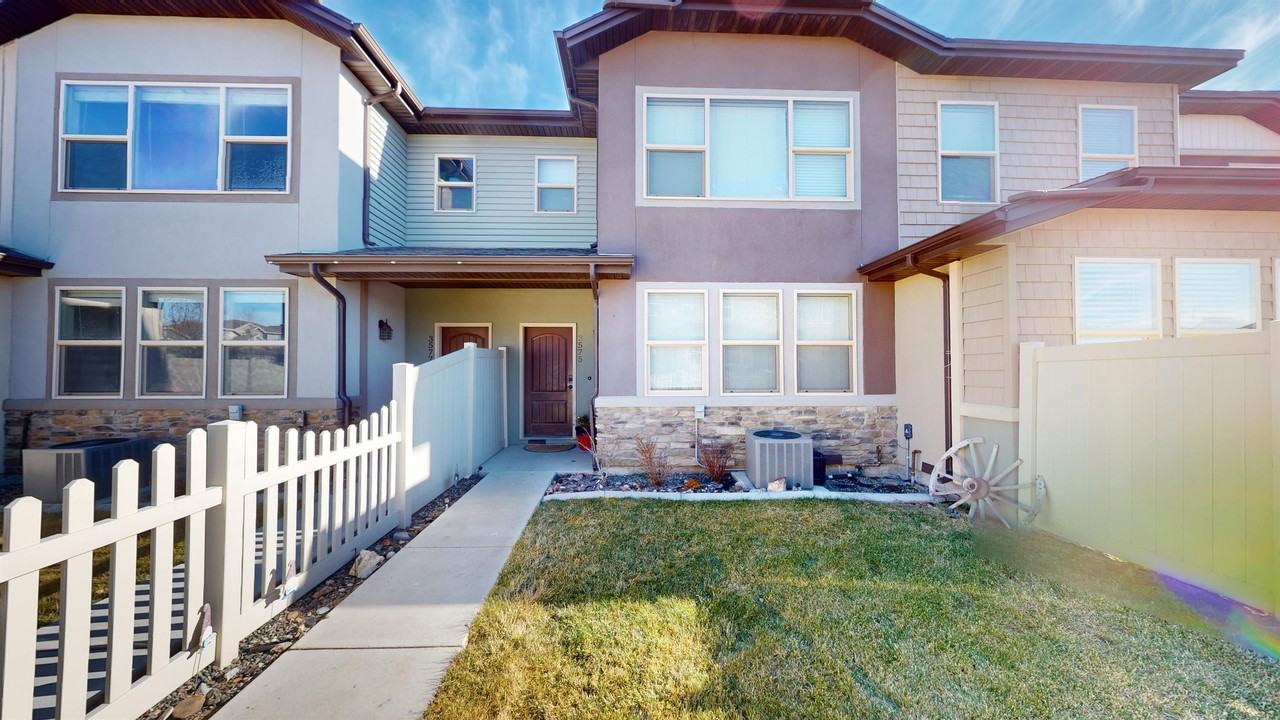 3575 Autumn Colors Dr #1 - Photo 3 of 21