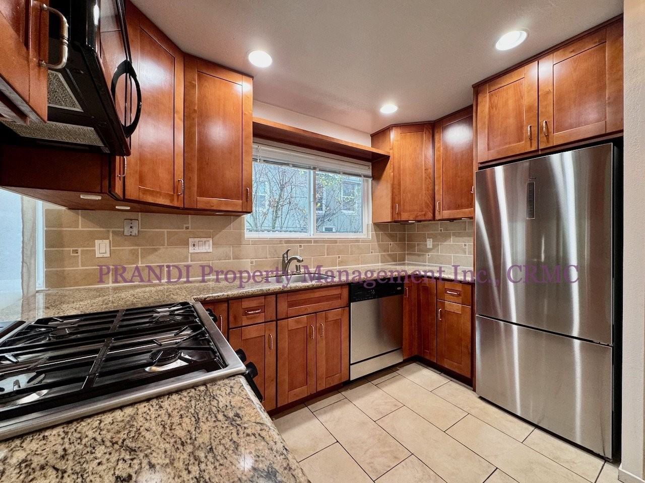 1361 San Anselmo Ave - Photo 2 of 12