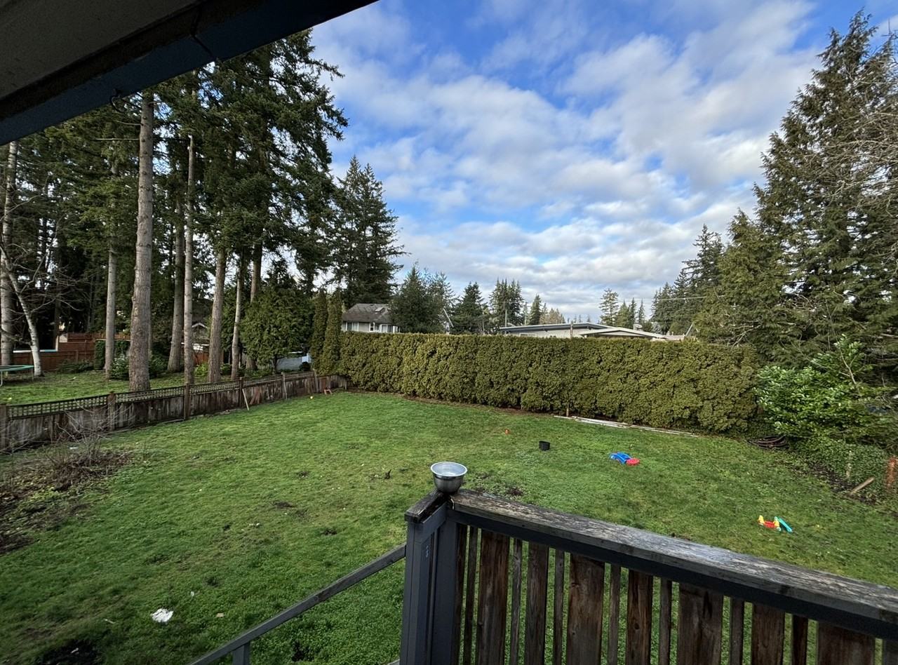 20735 39A Avenue - Photo 2 of 6