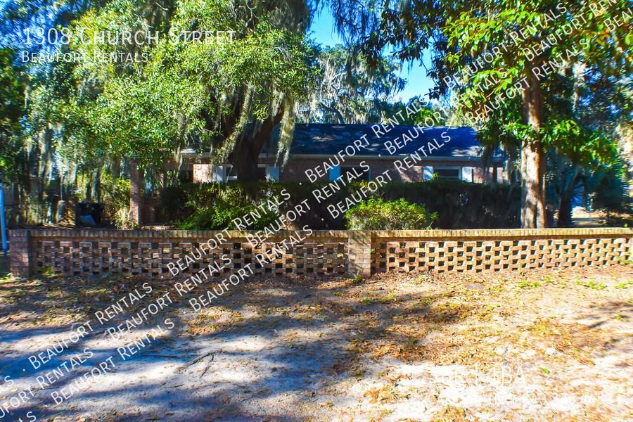 1308 Church St - Photo 2 of 28