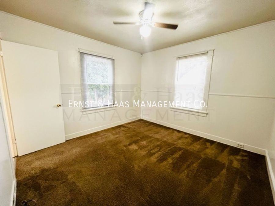 1941 Cedar Ave - Photo 3 of 8