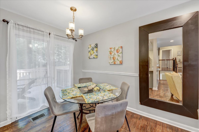 5086 Crowe Dr Se - Photo 3 of 21