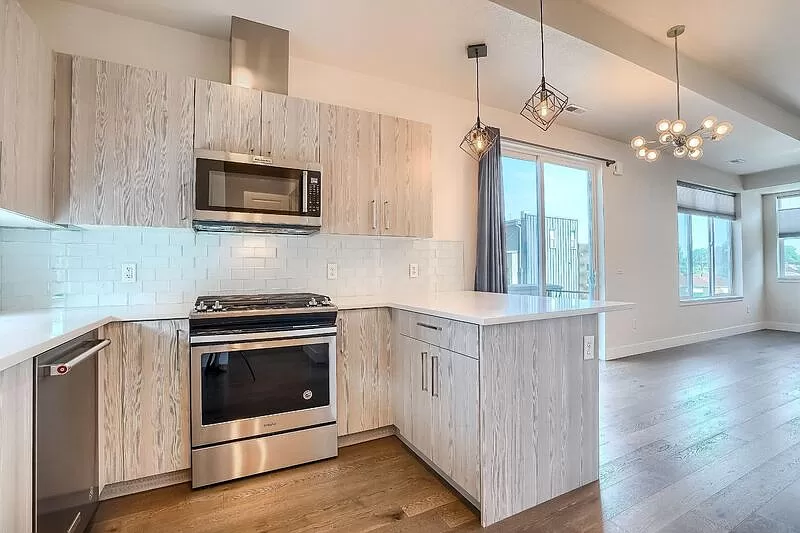 3080 Wilson Ct #5 - Photo 3 of 21