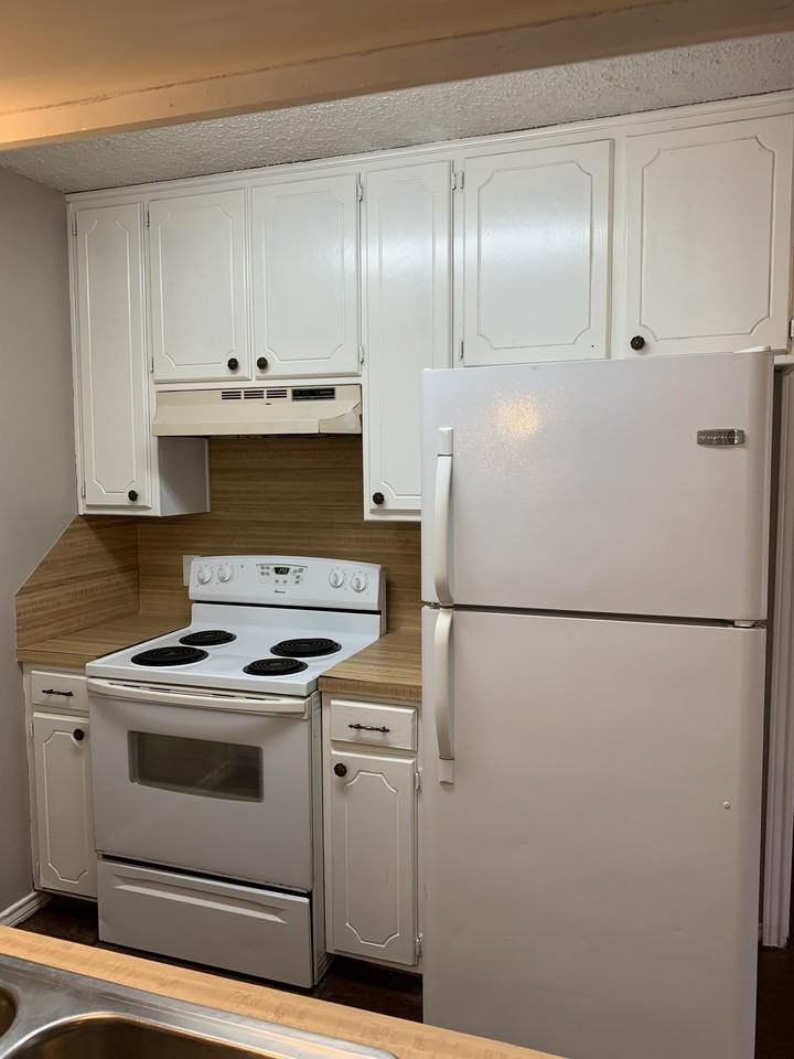 3753 Oak Hill Dr #3753 - Photo 3 of 9