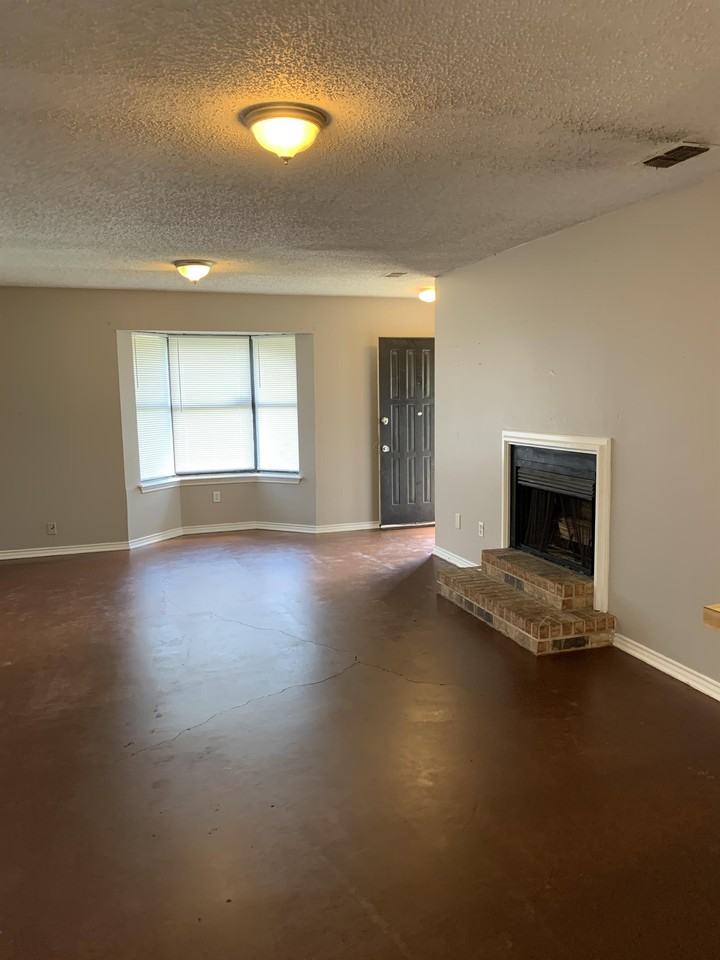 3753 Oak Hill Dr #3753 - Photo 5 of 9