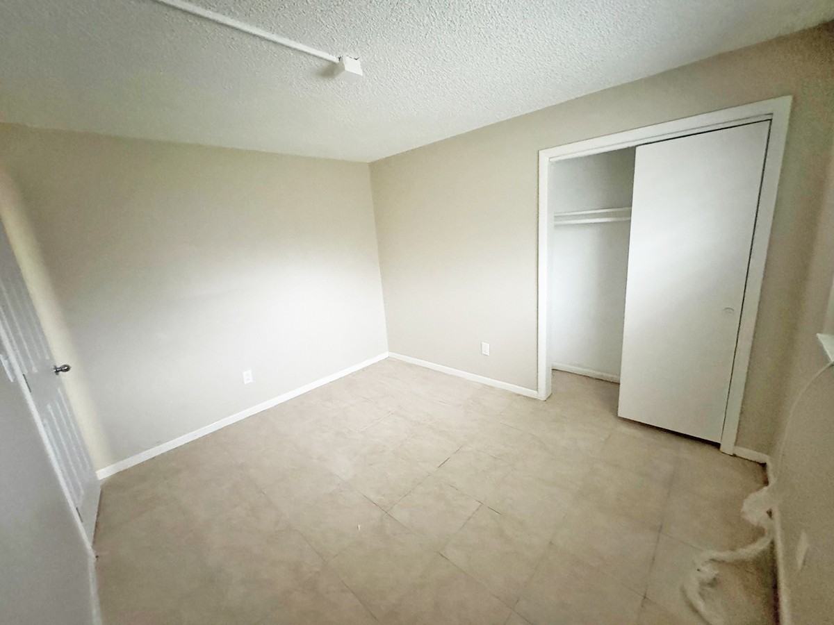 721 Northwest 3rd Avenue - Photo 3 of 10