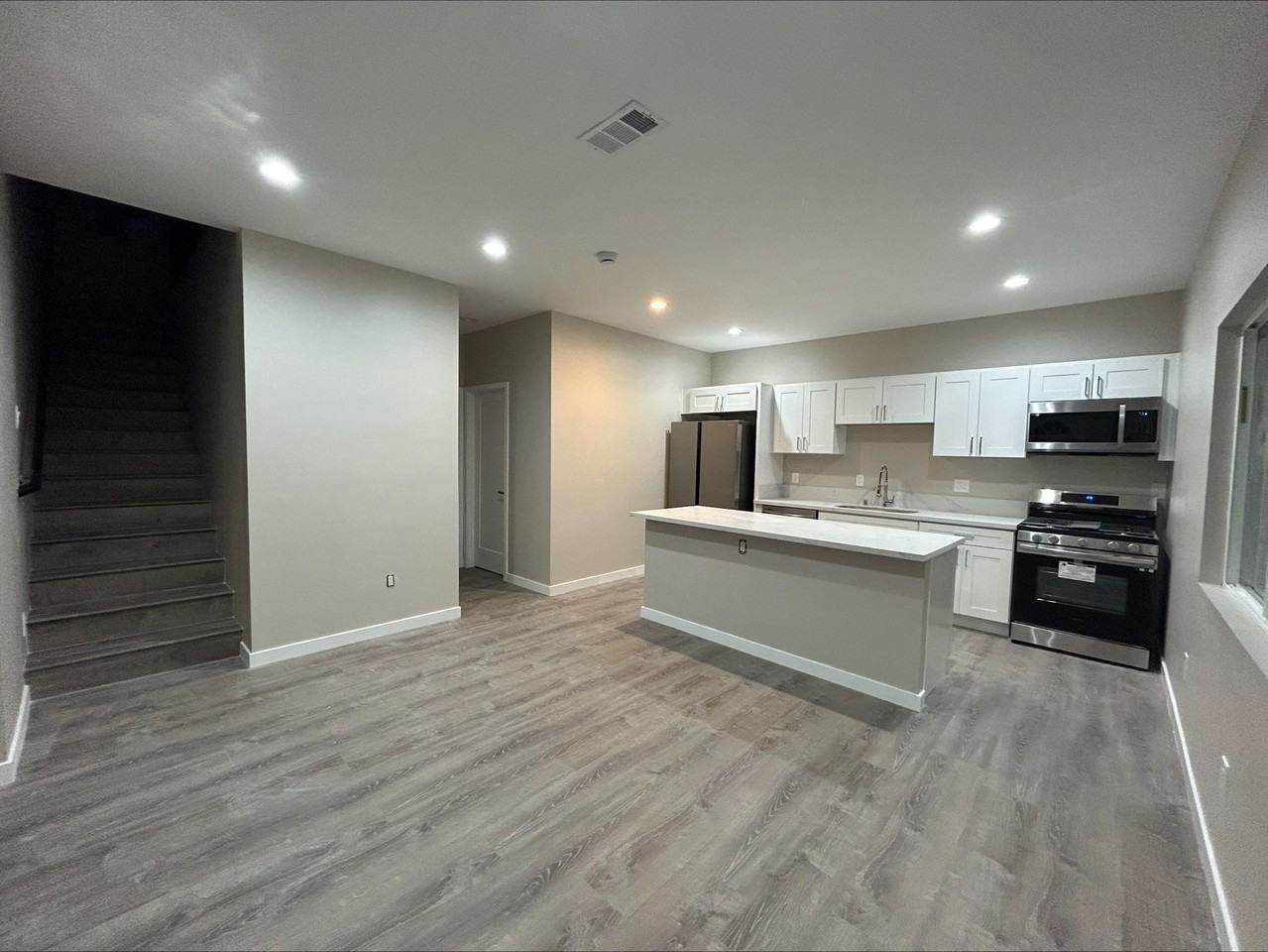 5124 Leo St #1 - Photo 3 of 21