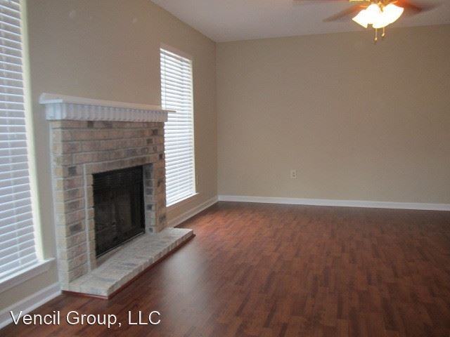 149 - 151 - 153 - 155 Bon Temps Roule - Photo 2 of 6