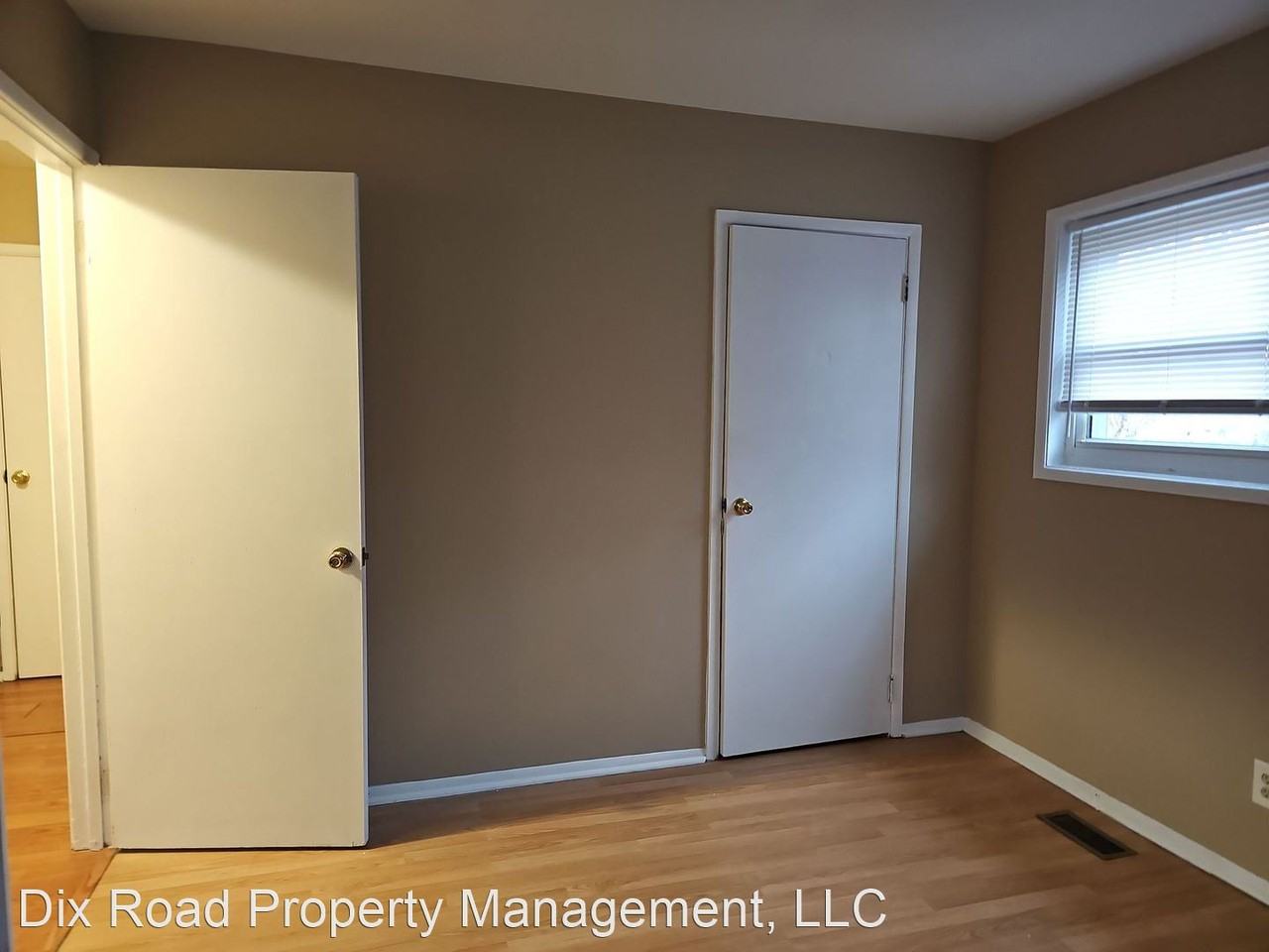 6549 Canastota Dr - Photo 3 of 26