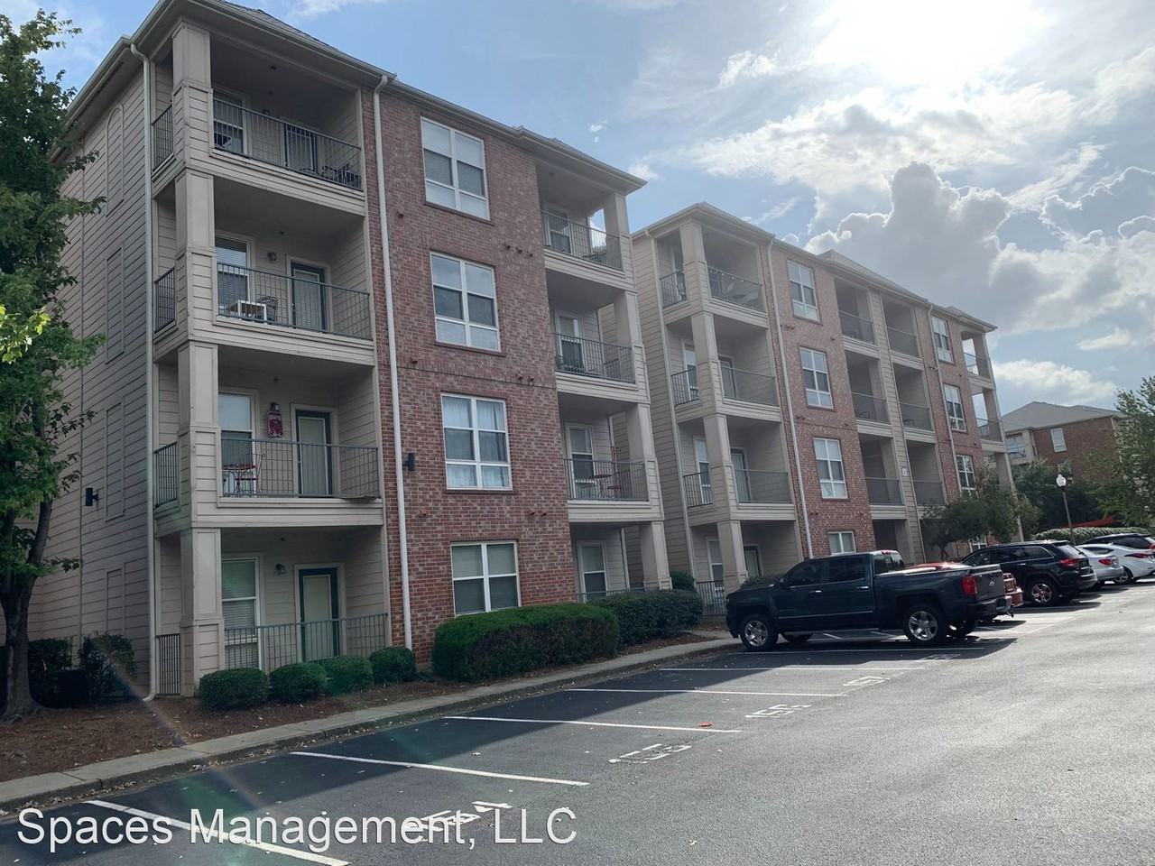 600 13th Street East 3x3 - Photo 3 of 30