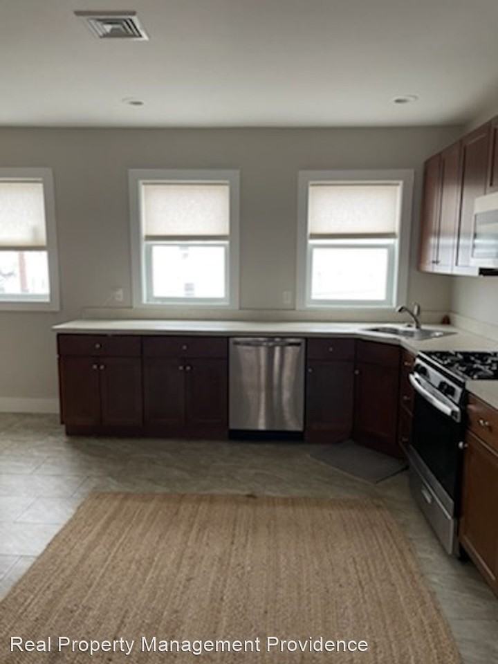 15 Slater Street - Photo 2 of 13
