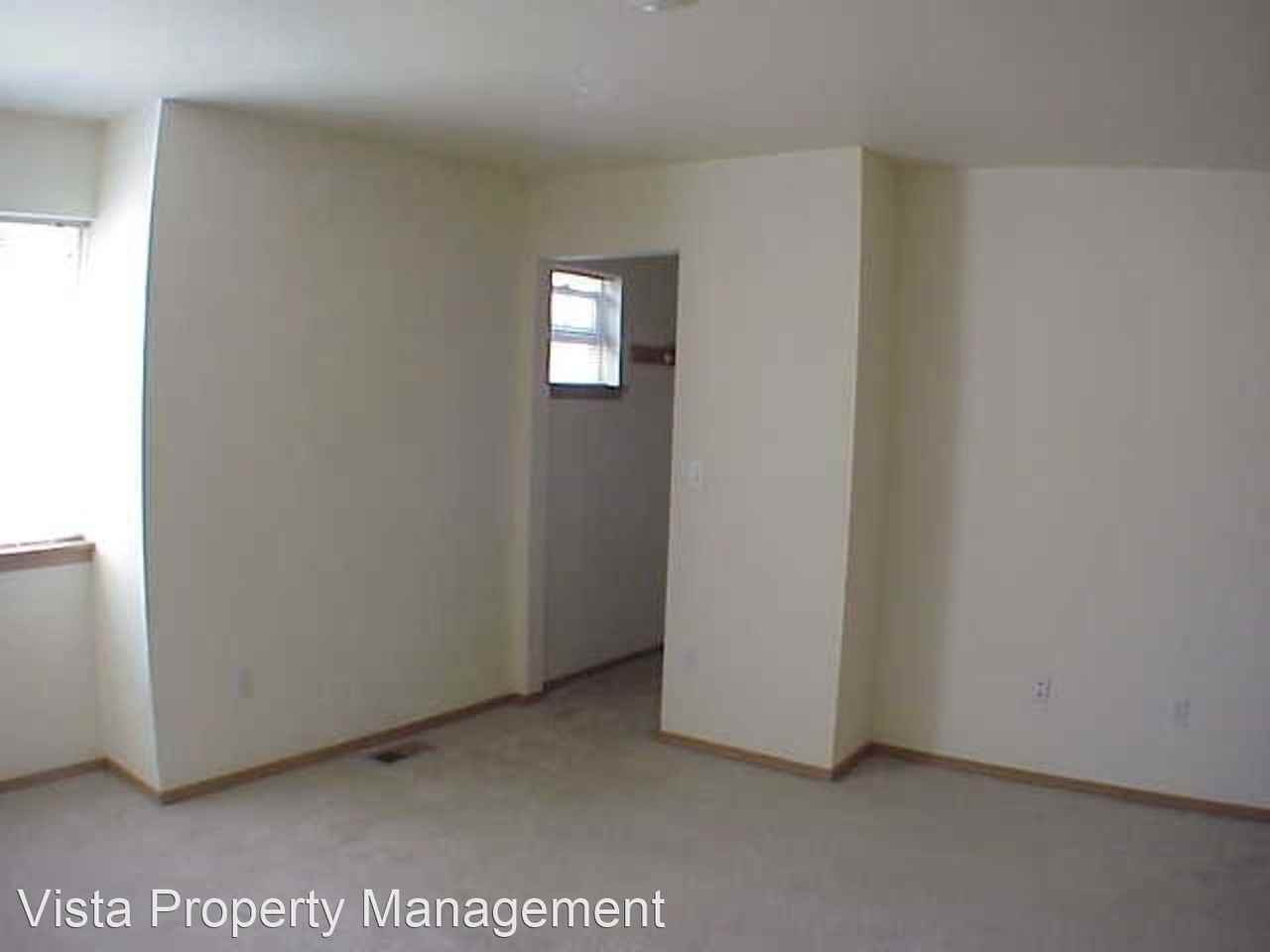 9611 161st St E - Photo 3 of 6