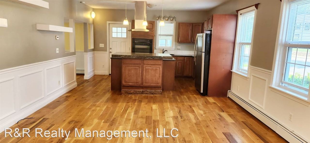 78 Douglas St Apartments in Uxbridge, MA 01569 Zumper
