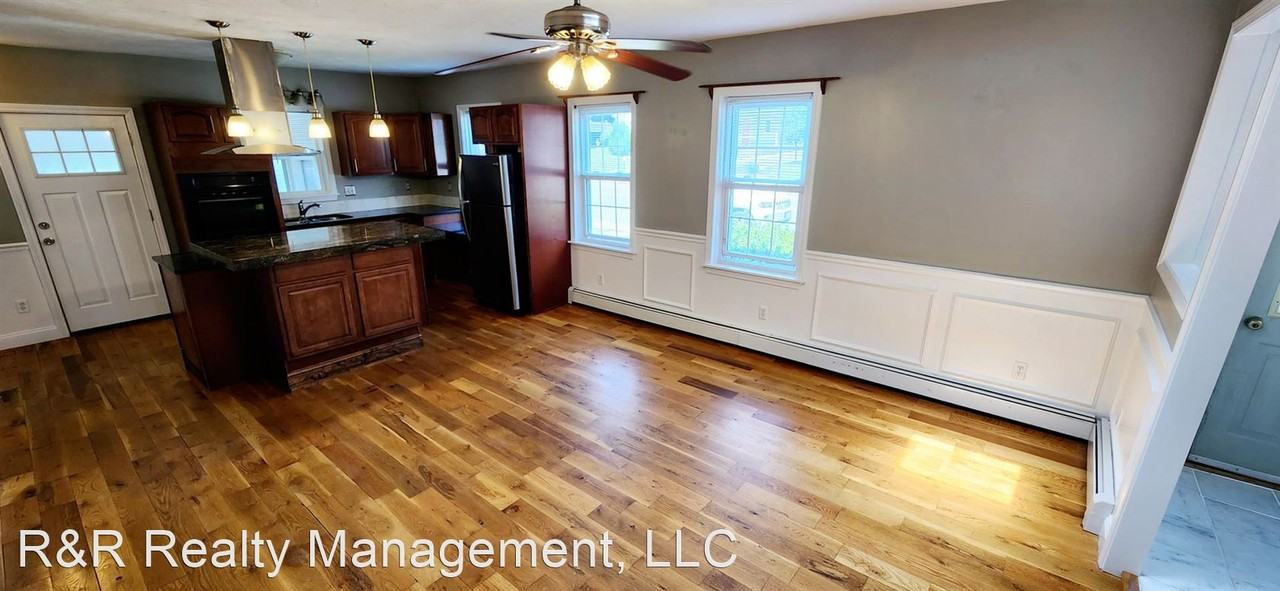 78 Douglas St - Photo 3 of 22