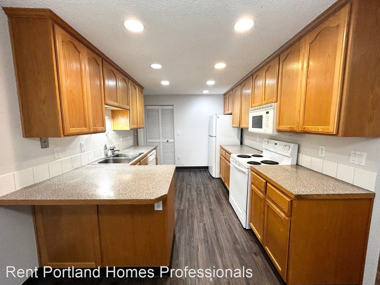 1955 - 1965 NE Kane Drive - Photo 3 of 27