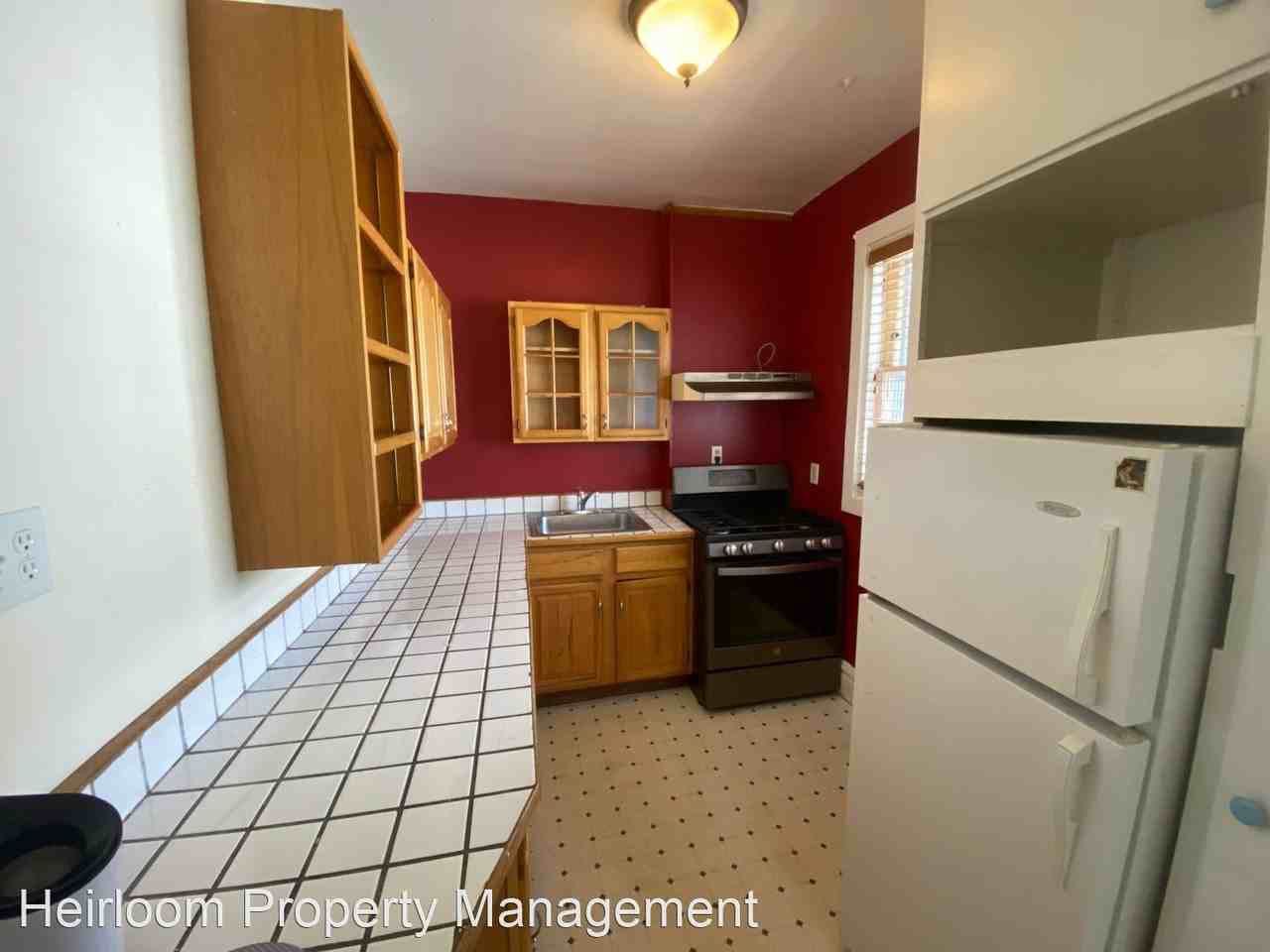 230 E 4th St - Photo 2 of 7