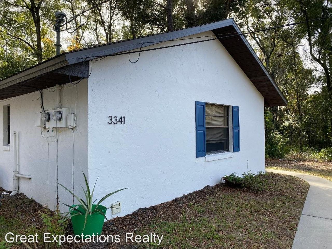 NE 56th Avenue - Photo 2 of 10