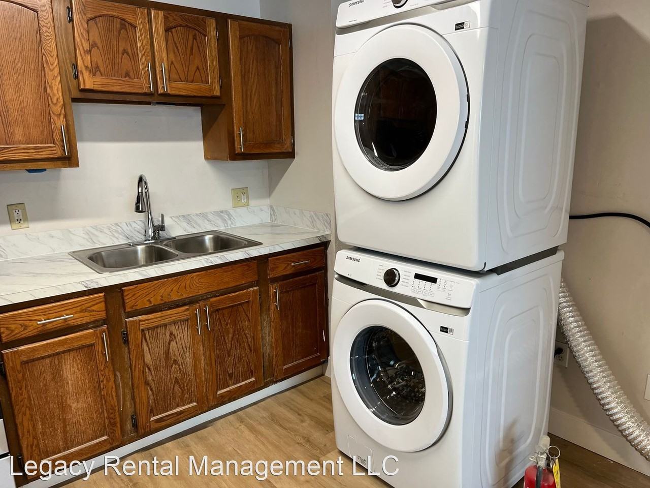 457 S.  4th W. - Photo 2 of 20