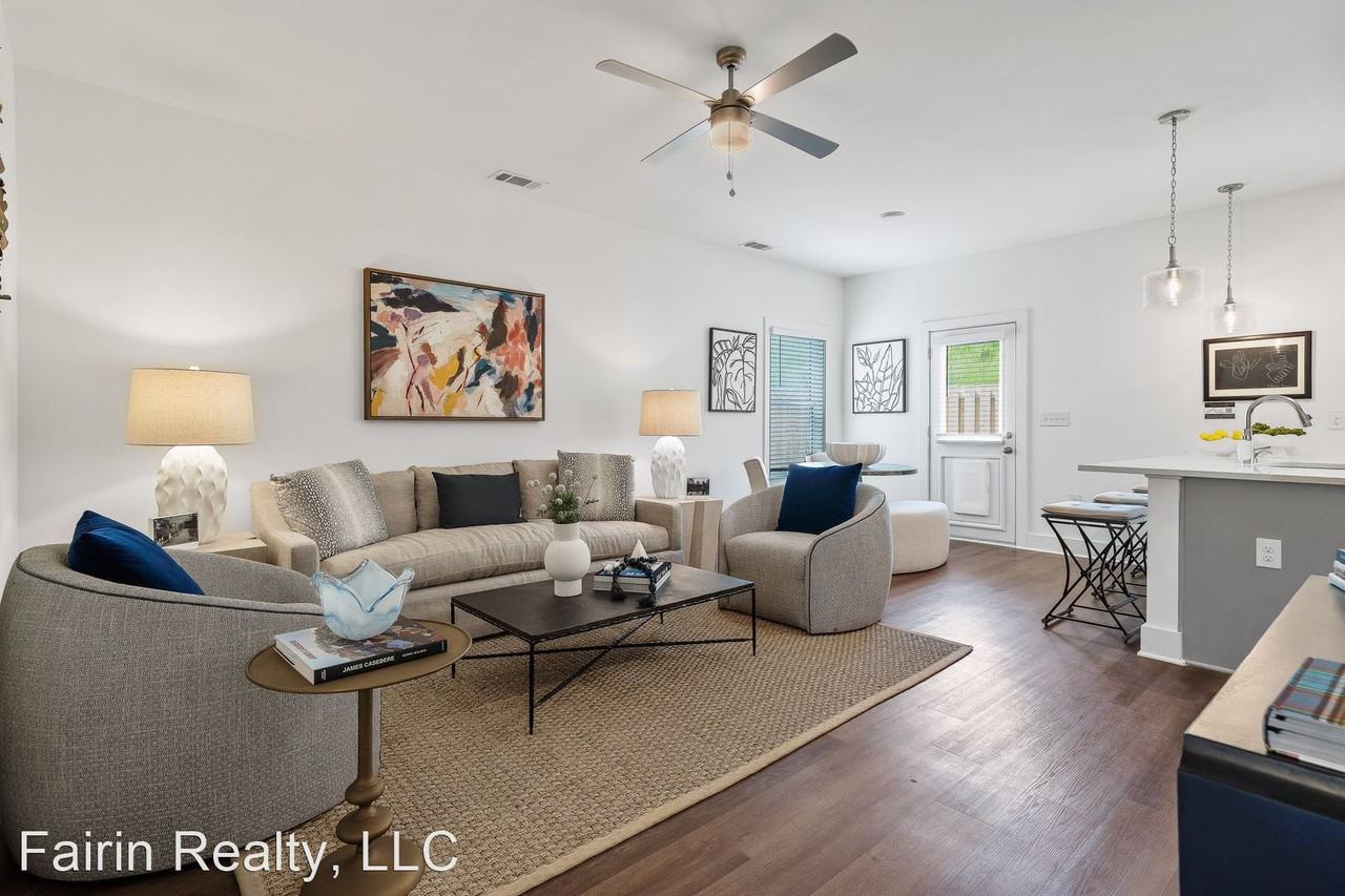 4172 Prentice St - Photo 2 of 33