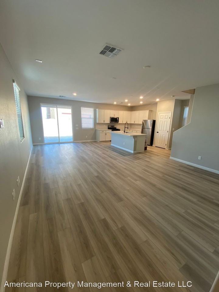 5662 Tinar St - Photo 3 of 45