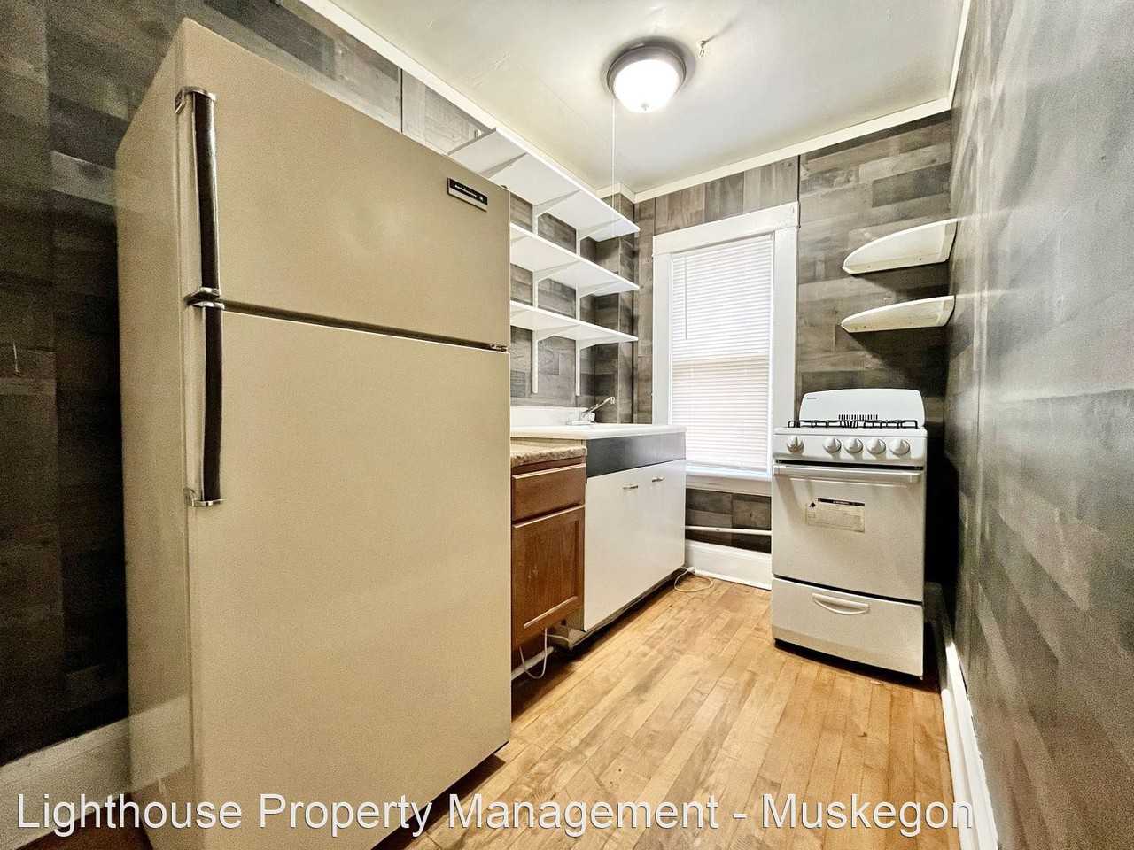 2214-2216 Denmark Street - Photo 3 of 10