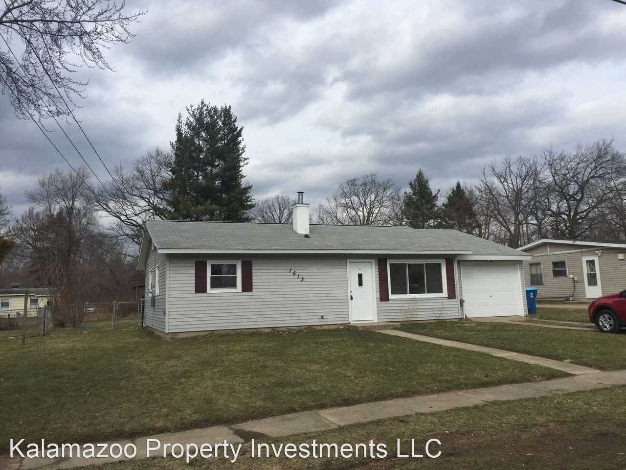 1513 Seville Ave - Photo 3 of 23