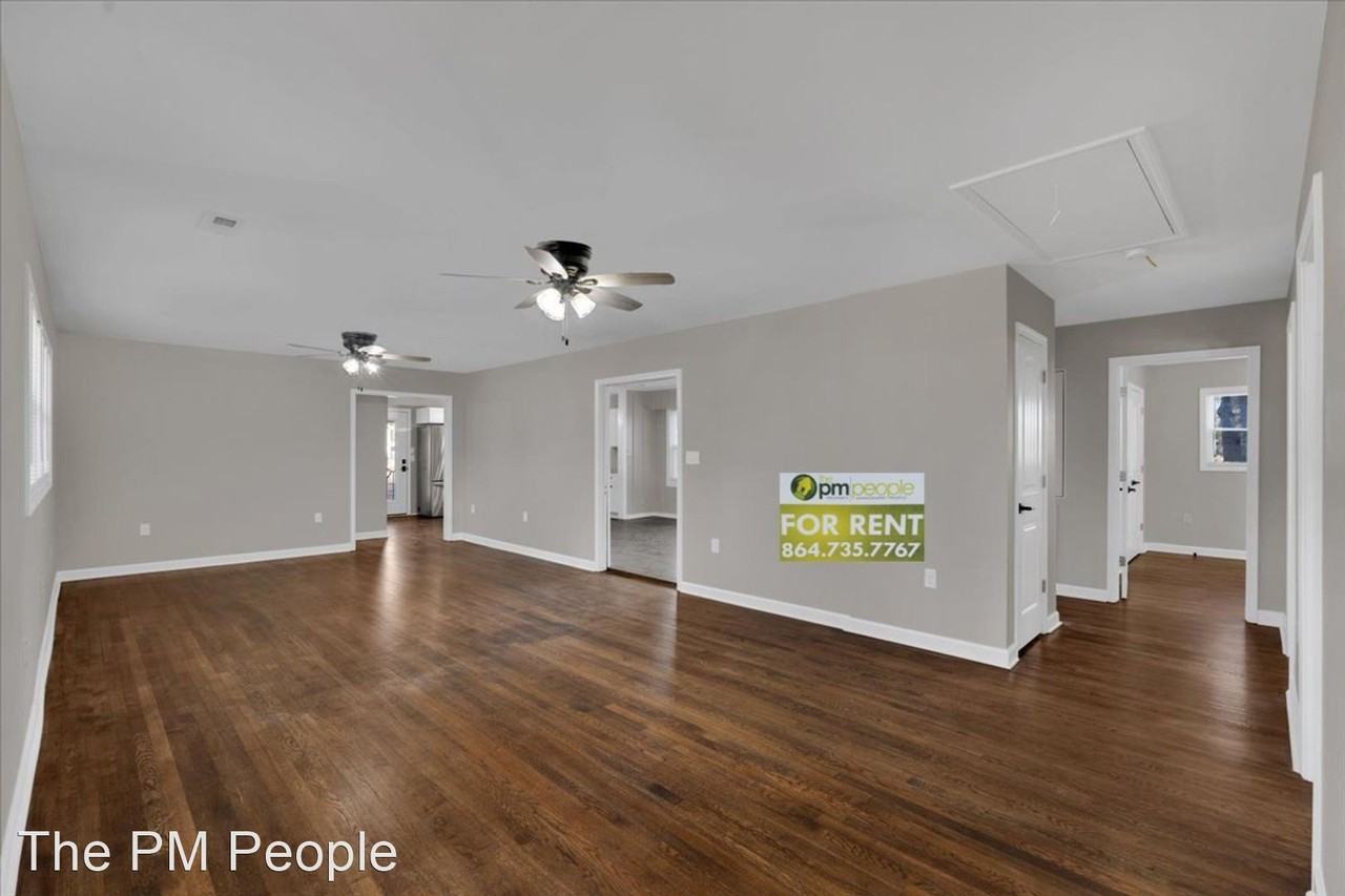 501 S E St - Photo 3 of 28