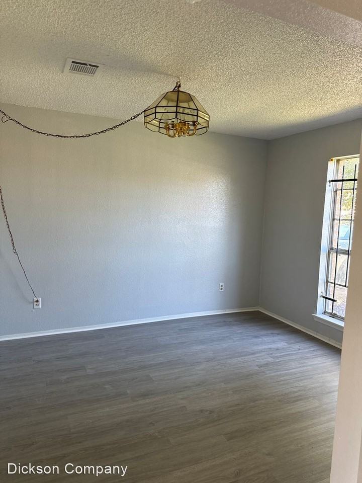 12814 Greenshire Dr - Photo 2 of 16