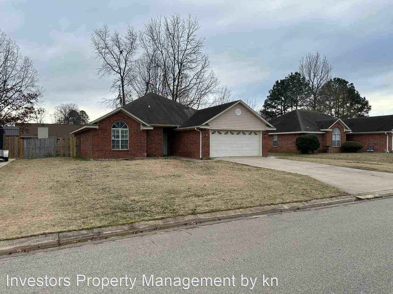 702 Jessie Dr - Photo 2 of 29