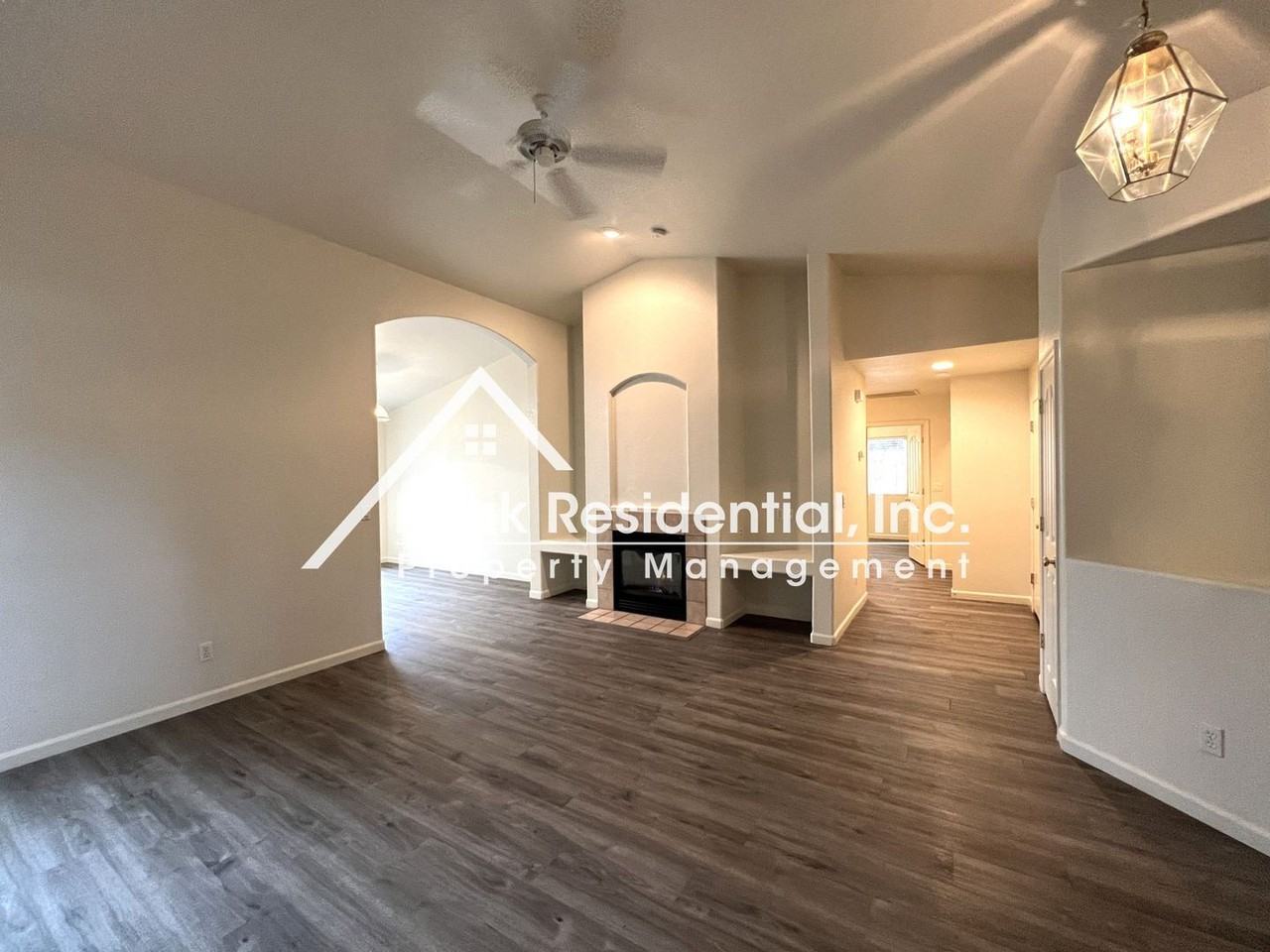 6425 Livorno Way - Photo 3 of 24