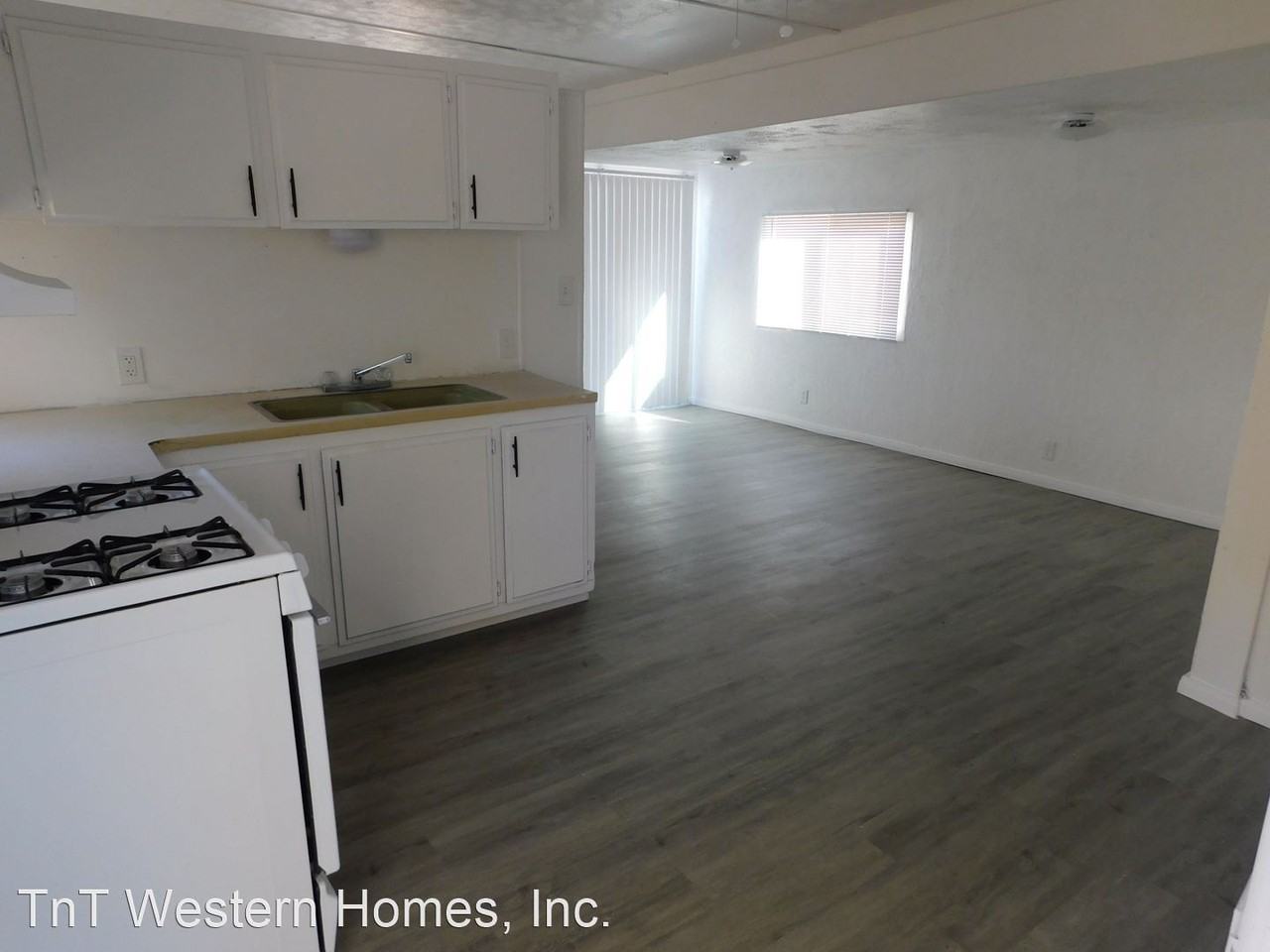 4240 Johnston Ave - Photo 3 of 14