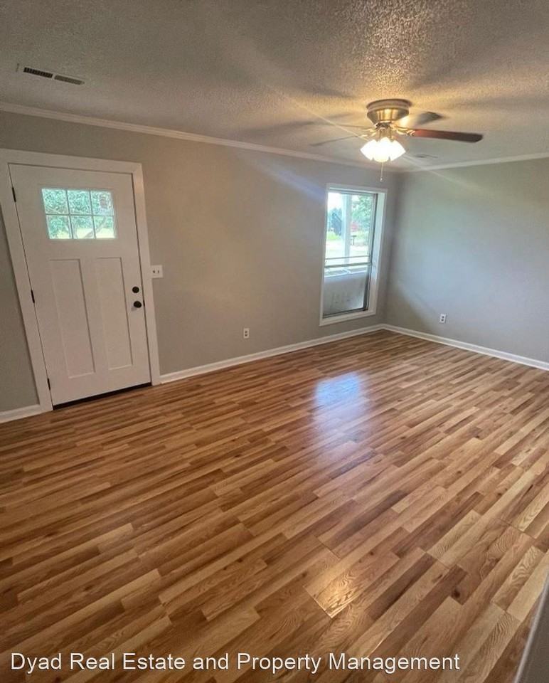 271 Masseyville McNairy Road - Photo 2 of 7