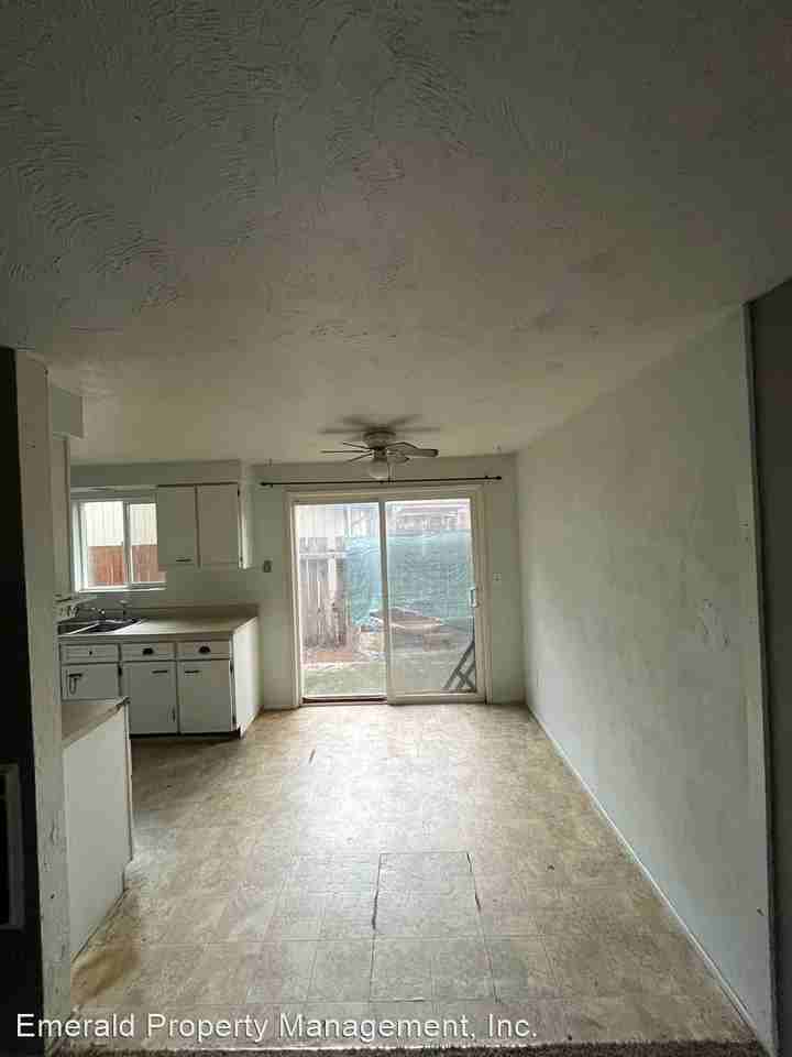 165 & 167 60th Place - Photo 3 of 6