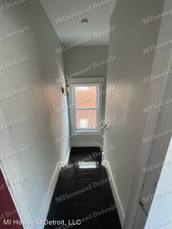 16618 Woodingham - Unit 2 - Upper Level - Photo 3 of 16