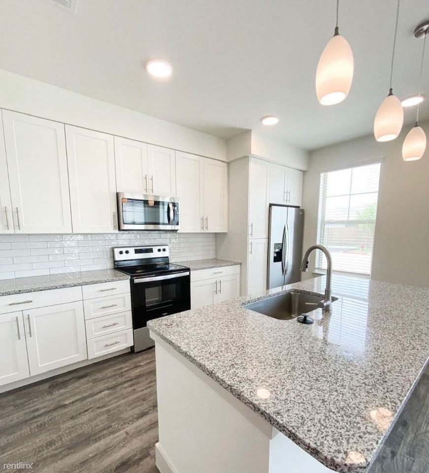 2352 Westinghouse Rd - Photo 3 of 8