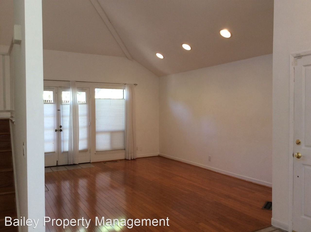 1 Berkeley Ct - Photo 3 of 19