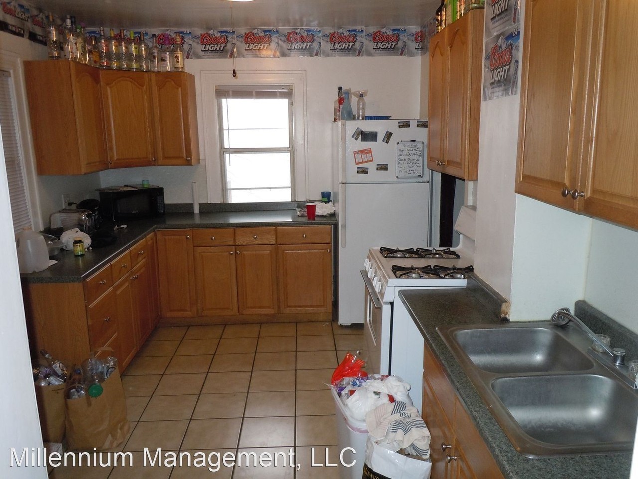 1078 11th Ave SE - Photo 2 of 4