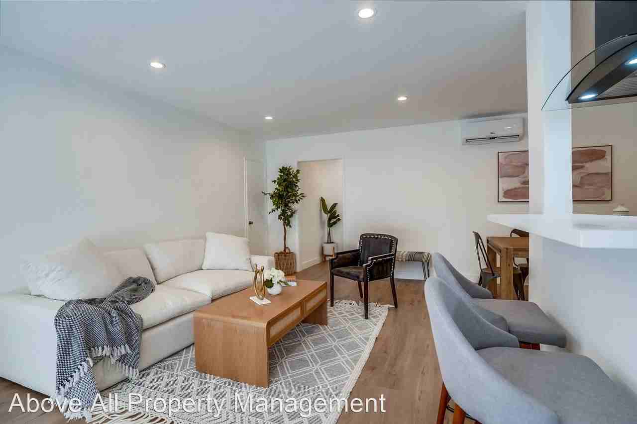 1033 N Genesse - Photo 3 of 35