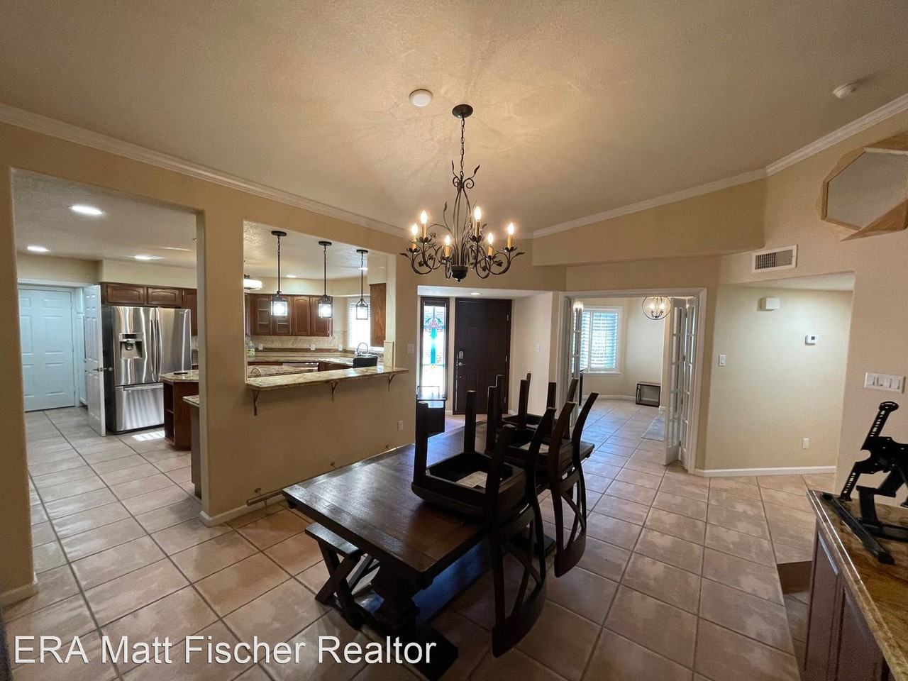 2122 S Terrace Way - Photo 3 of 30