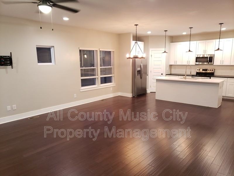 4064 Cedar Cir - Photo 3 of 23