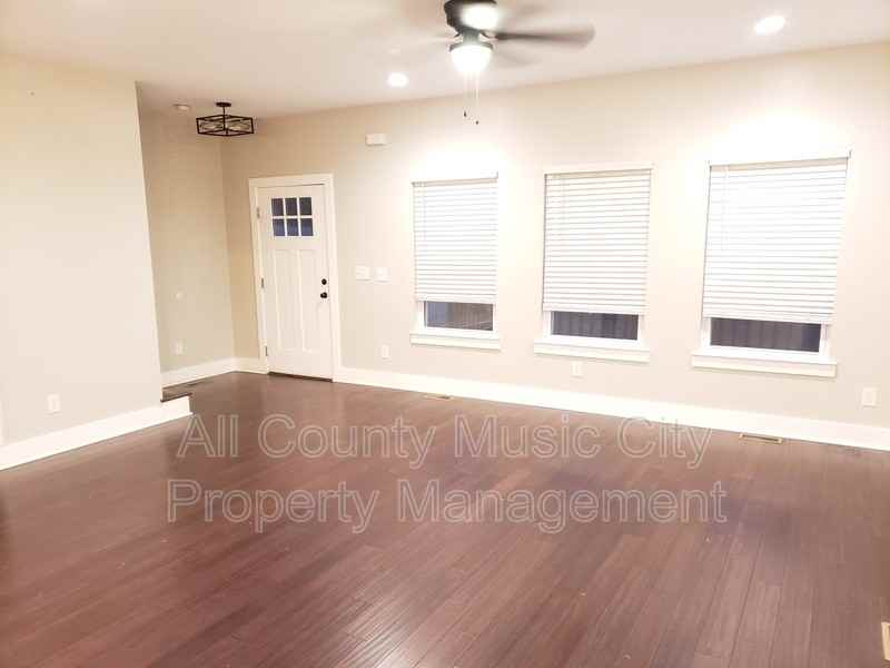 4064 Cedar Cir - Photo 5 of 23