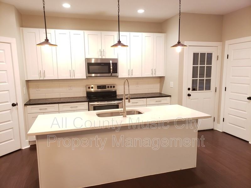 4064 Cedar Cir - Photo 6 of 23