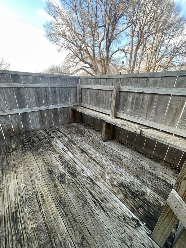 1126 1/2 Dearborn St - Photo 2 of 12