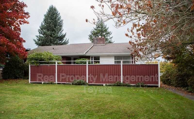 93 Hawthorn Rd - Photo 2 of 3