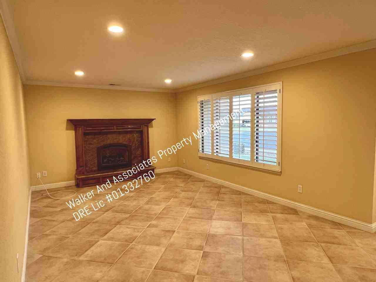 2545 Ocotillo Ave - Photo 2 of 18