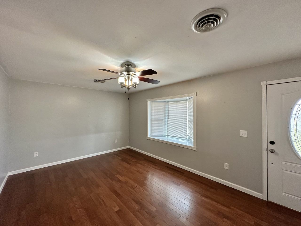 394 Nw - Photo 2 of 19