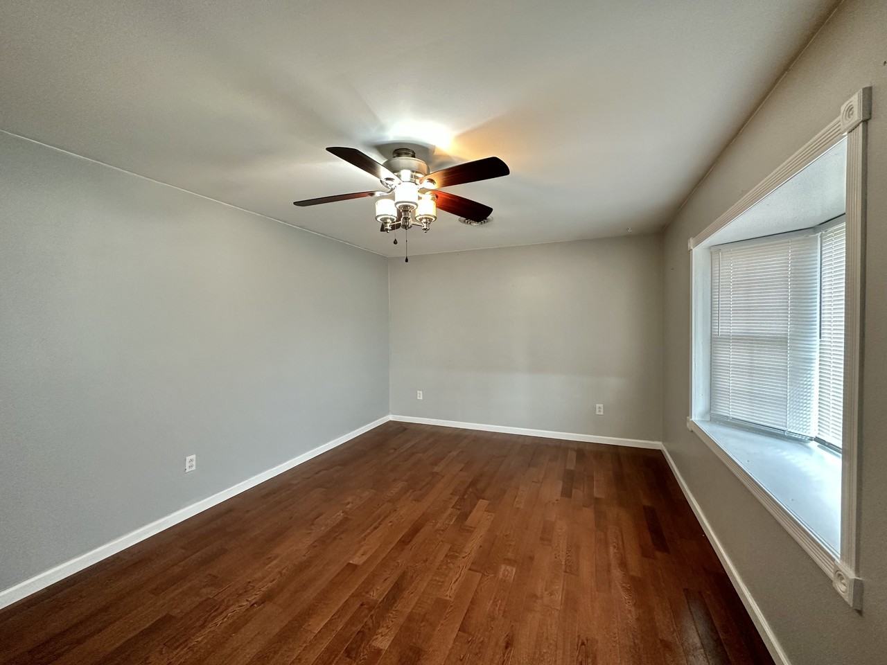 394 Nw - Photo 3 of 19