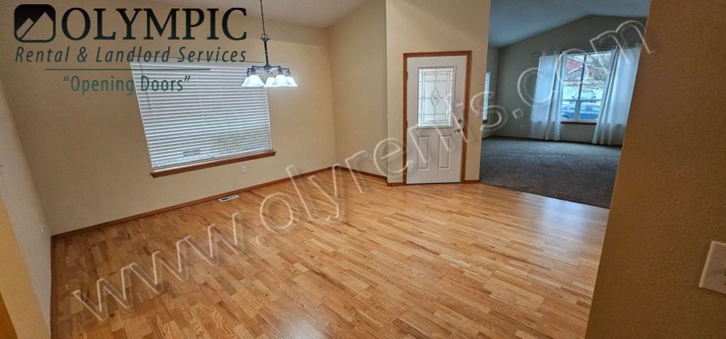 2915 Haig Dr Se - Photo 4 of 25