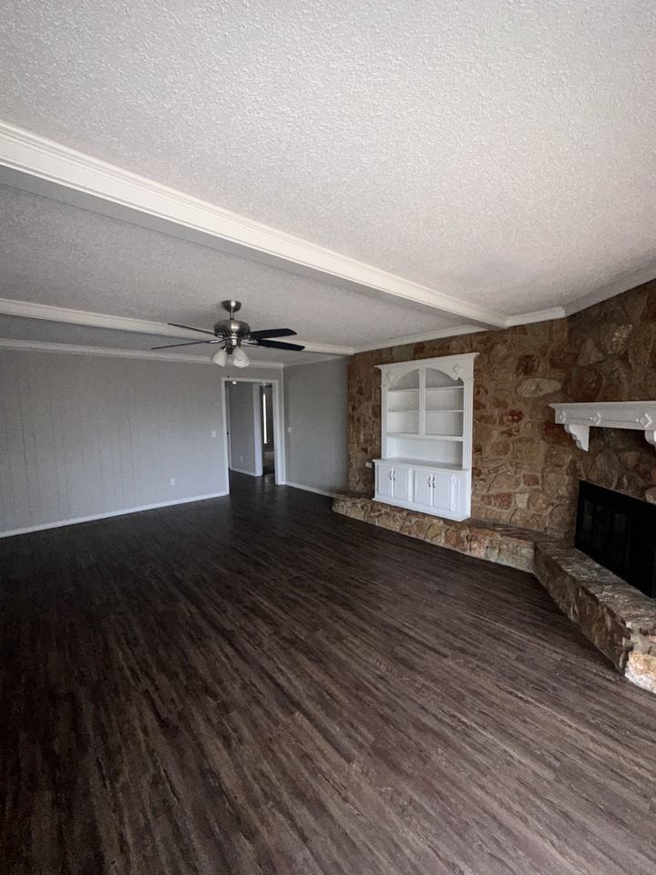 5301 Nw 108th Ter - Photo 2 of 13