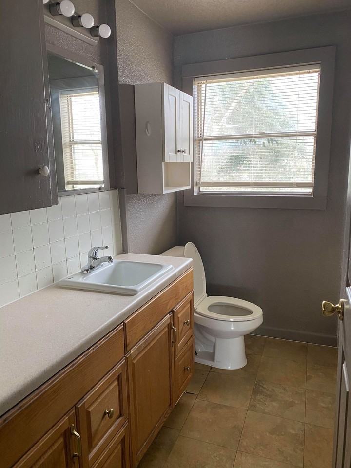 610 W North St #A - Photo 5 of 12